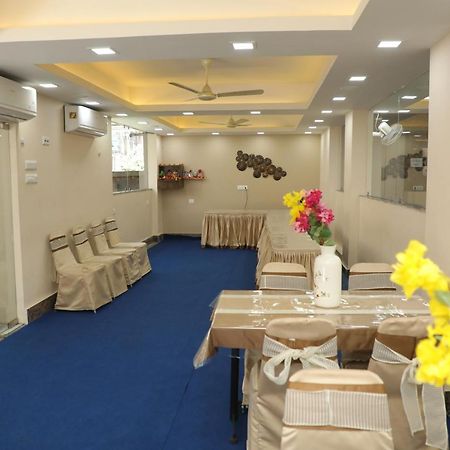 Hotel Bandhan Residency Колката Екстериор снимка