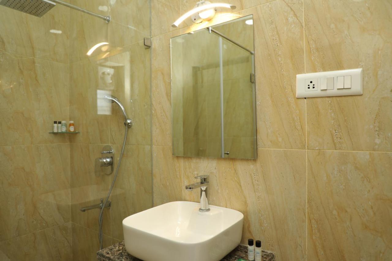Hotel Bandhan Residency Колката Екстериор снимка