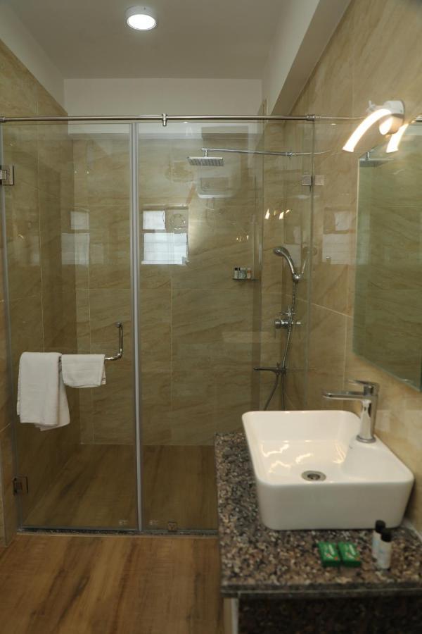 Hotel Bandhan Residency Колката Екстериор снимка