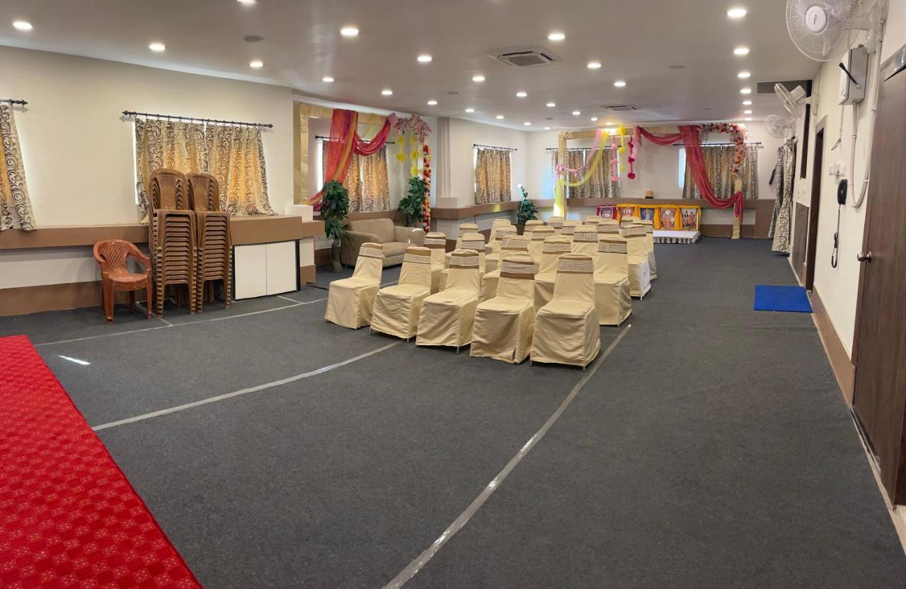 Hotel Bandhan Residency Колката Екстериор снимка