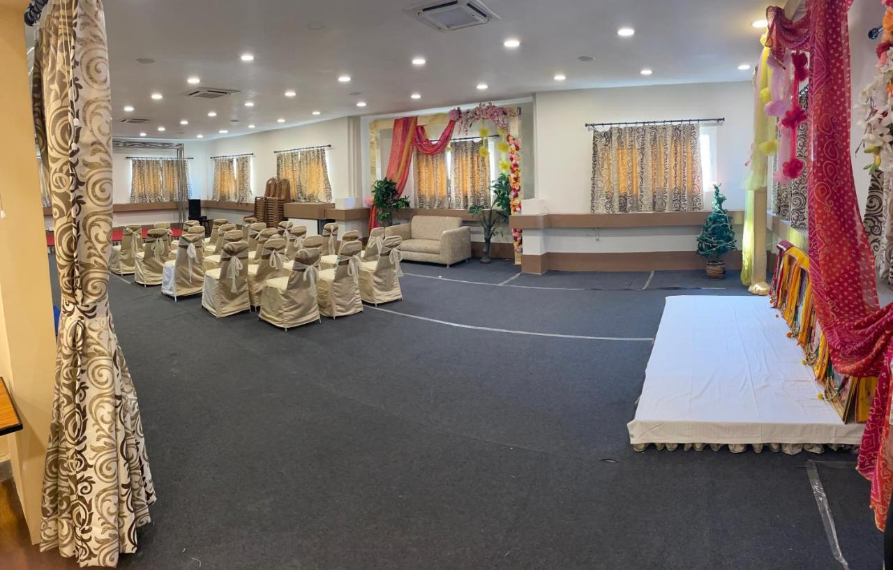 Hotel Bandhan Residency Колката Екстериор снимка