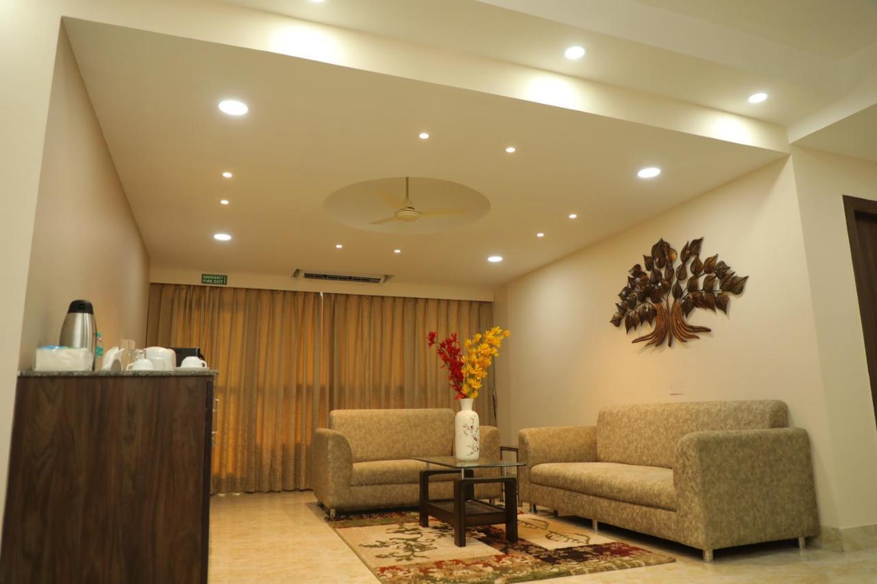 Hotel Bandhan Residency Колката Екстериор снимка